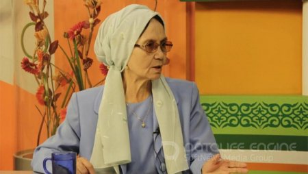 Зейнеп Ахметова:  Мен – анамның мектебінен, Атамның тәлімінен өткен адаммын